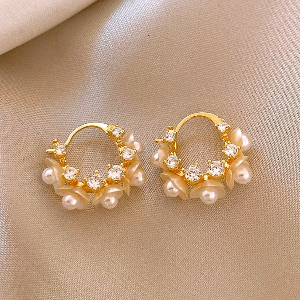 GOLICC White Pearl Flower Earrings